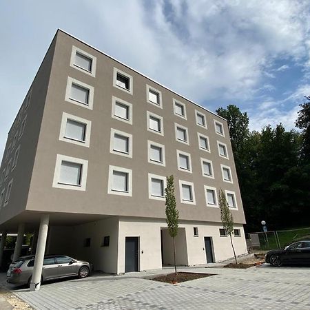 a2 HOTELS Wernau am Quadrium Exterior foto